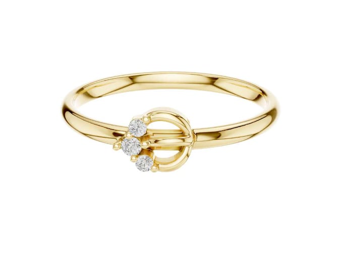 Minimalist Wire Wrap Diamond Ring for Women Dainty Three-Stone Design with Modern Artistic Twist Elegant and Unique Fine Jewelry