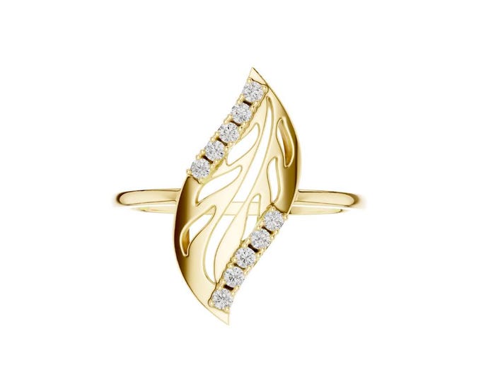 Brilliant gold ring with leaf-inspired design and sparkling diamond accents perfect for adding a touch of sophistication and style