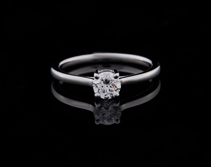 Classic Solitaire Moissanite Engagement Ring Elegant Minimalist White Gold Band Dainty Bridal Jewelry Timeless Promise Ring Gift for Her