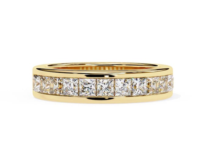 Classic Yellow Gold Princess Cut Diamond Eternity Band Elegant Wedding Ring Sparkling Anniversary Gift Timeless Bridal Jewelry for Women