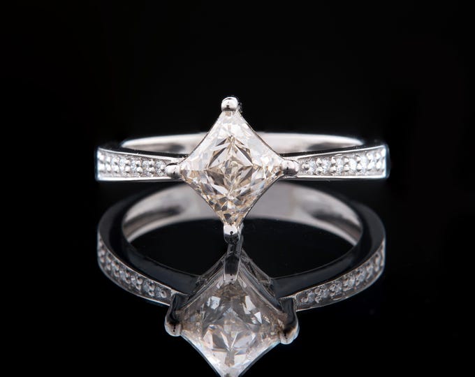 Perfect Princess Cut Diamond Moissanite Engagement Ring Solitaire White Gold Ring with Side Stones Elegant Minimalist Promise Ring for Her