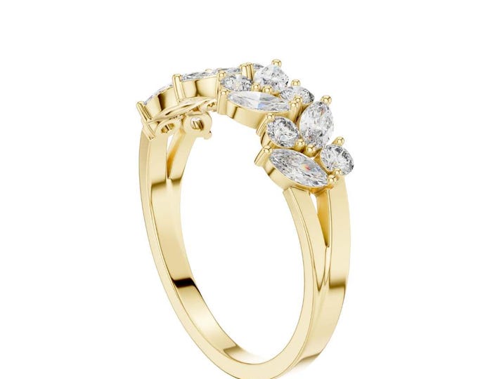 Gold Diamond Cluster Ring Elegant Classic Design Wedding Band Engagement Ring Bridal Jewelry Gift for Her Anniversary Promise Ring