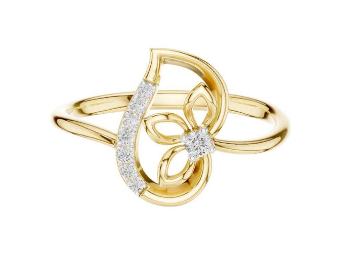 Elegant 14K Yellow Gold Ring with Leaf and Heart-Inspired Design Diamond-Studded Curved Band and Floral Accent Delicate Nature Elegance