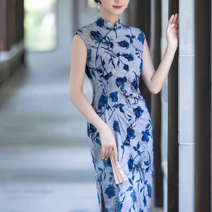 Florales Jacquard Qipao Kleid, Elegantes blaues Cheongsam, Vintage Chinesisches Kleid, Klassisches Kleid, Modernes orientalisches Kleid, Hellblaues Retro Kleid