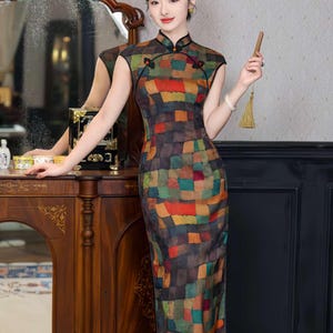 Farbblock Qipao Kleid, Vintage Patchwork Cheongsam, Floral Jacquard Qipao, Modernes Kleid im asiatischen Stil, Multicolor Chinesisches Qipao