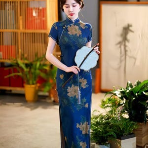 Silk Qipao,Elegant Cheongsam Dress,Vintage Oriental Dress,Wedding Dress, Formal Chinese Robe,Tea Ceremony Dress,Gift for Mother,sizes larges