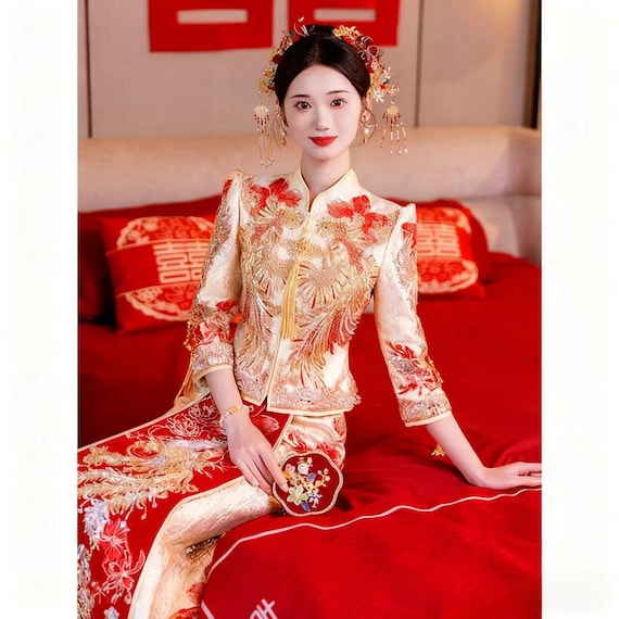 Champagne Gold Chinese Wedding Dress, Embroidered Phoenix Qun Kwa Gown, Vintage Oriental Bridal Cheongsam,Jacquard Brocade Bride Outfit,Gift Champagne Gold Chinese Wedding Dress, Embroidered Phoenix Qun Kwa Gown, Vintage Oriental Bridal Cheongsam,Jacquard Brocade Bride Outfit,Gift