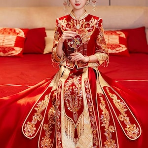 luxury chinese dresses Purple White Velvet Qipao, Fleece Lined Cheongsam, Elegant Chinese Dress, Vintage Oriental Gown,Luxury Asian Winter Outfit,Retro Floral Dyed