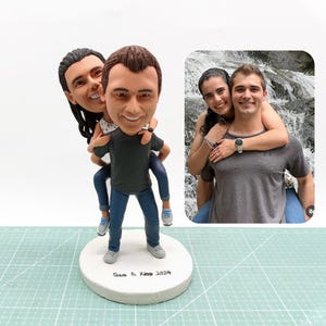 Custom couple bobbleheads,Personalised wedding gifts for couples,Anniversary gifts for couples,Funny Gifts,Unique birthday gifts for couples