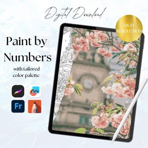 Peut inclure: Téléchargement numérique d'une image de peinture par numéros représentant un bâtiment avec des cerisiers en fleurs roses devant. L'image est intitulée "Peindre par numéros" avec le texte "avec une palette de couleurs sur mesure". L'image est également intitulée "Haute résolution" et montre des icônes pour Procreate, Adobe Fresco et Adobe Illustrator.