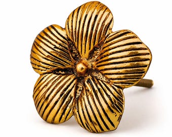 Golden Antique Flower Cabinet Knobs, Vintage Boho Drawer Pulls for Dressers, Cupboards & Wardrobes - Etsy Golden Antique Flower Cabinet Knobs, Vintage Boho Drawer Pulls for Dressers, Cupboards & Wardrobes - Etsy
