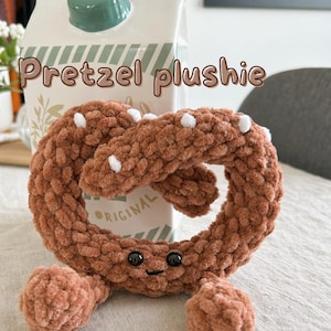 Crochet Pretzel Plushie - Handmade Amigurumi Food Plush - Cute Pretzel Soft Toy - Baker Gift - Play Food - Kawaii Food Decor
