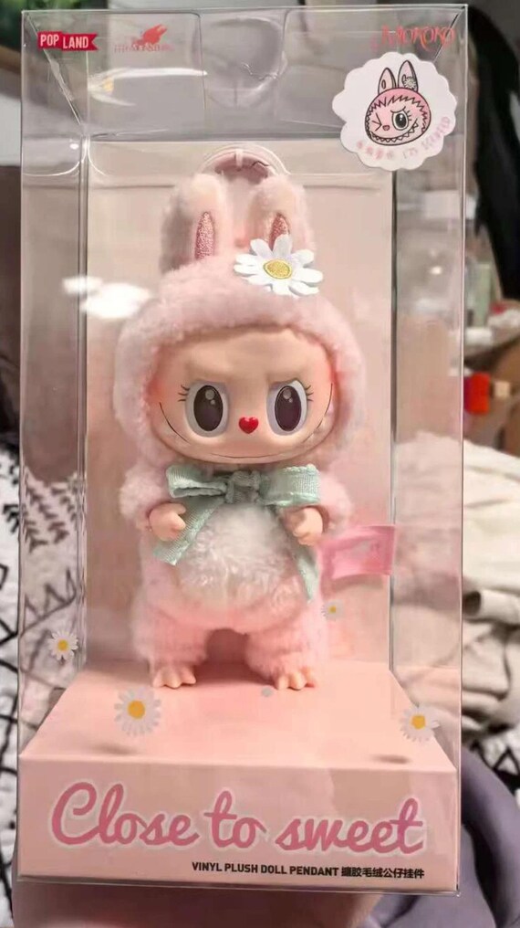 POPMART ランド LABUBU MOKOKO CLOSE TO SWEET Mokoko/ Labubu Close to Sweet Vinyl Plush Doll Pendant (POP