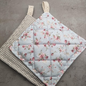 Vintage Potholder Flowers