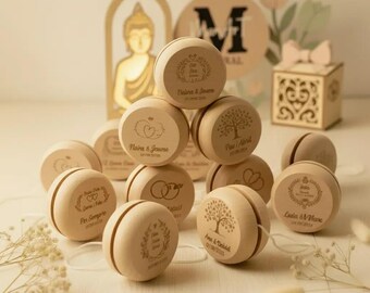 Personalized wooden yo-yos for children at weddings