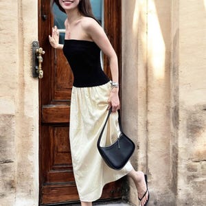 Half Moon Leather Shoulder Bag for Women – Minimalist Semi Circle Crossbody Purse, Small Elegant Handbag, Soft Modern Everyday Style
