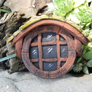 Round Fairy Garden window with shingles