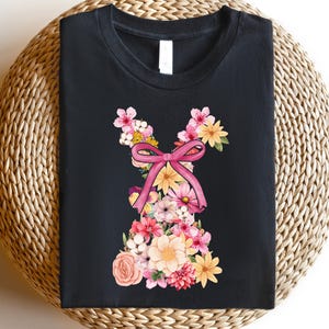 Floral Bunny Shirt - Trendy Women&#39;s Tee, Spring Floral Coquette Rabbit Easter Gift for Her, Cute Easter T-shirt