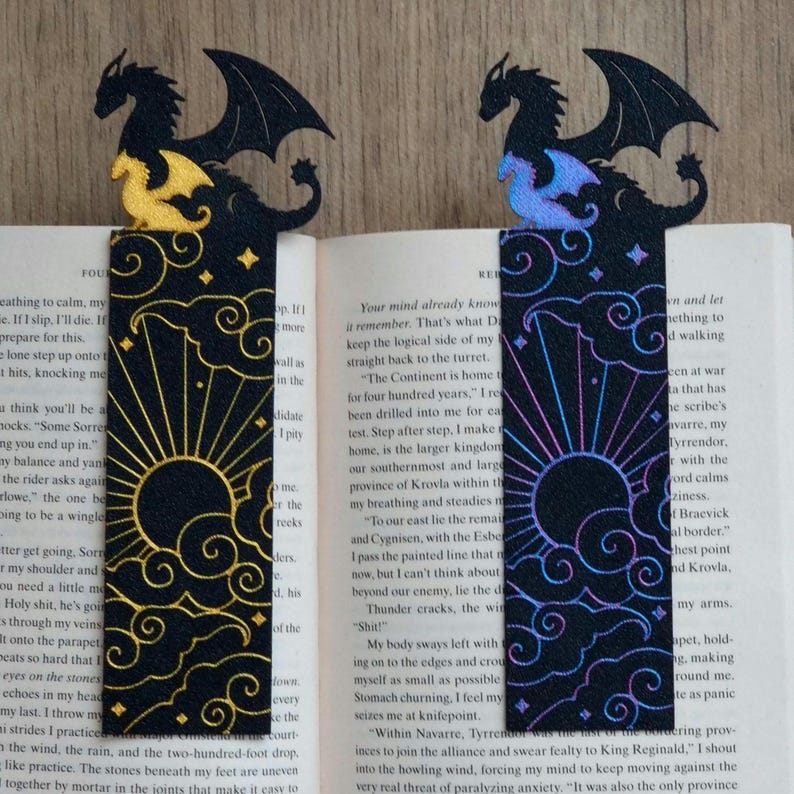 Fourth Wing Inspired Dragon Bookmark – with Tairn & Andarna (Clouds) Two Colour Set