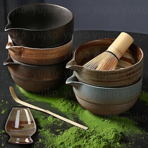 Ceramic Matcha Bowl with Spout, Handmade Matchawan in Earthy Tones, Ceramic Tea Bowl, Pottery Matcha, Matcha Chawan Gift, Gift for Family