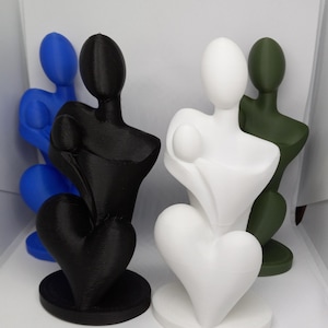 Cherished Mother and Child Statue - Handcrafted 3D Print for a Heartfelt Gift