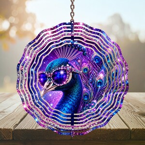 Presente colorido para jardim | Cata-vento de pavão brilhante para sublimação em PNG | Download para decoração de jardim com glitter
