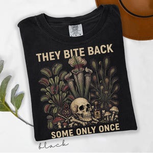 Comfort Colors® Carnivorous Plants Shirt Funny Venus Flytrap Tee Dark Botanical Graphic Shirt Gothic Gardening Plant Lover Gift