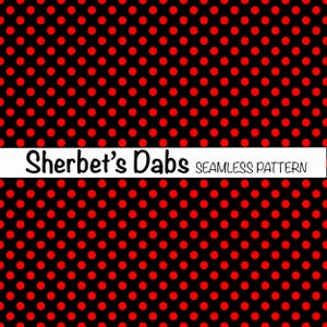 Könnte beinhalten: Ein nahtloses Muster mit roten Punkten auf schwarzem Hintergrund. Das Muster wiederholt sich über das gesamte Bild. "Sherbet's Dabs Seamless Pattern" ist in weißer Schrift in der Mitte des Bildes geschrieben.