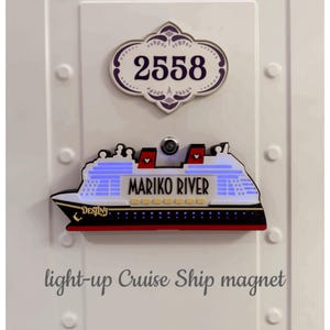 light-up Cruise Ship magnet set