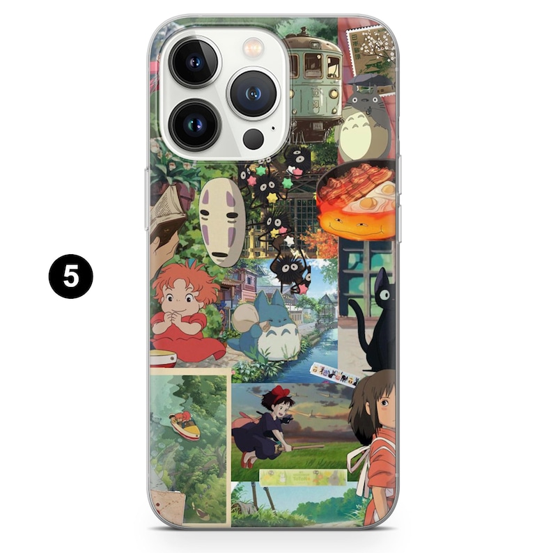 Puede incluir: Funda transparente para tel&eacute;fono con un collage de personajes animados. El dise&ntilde;o incluye un tren, un gato negro y varios personajes en una disposici&oacute;n colorida. El n&uacute;mero "5" est&aacute; impreso en negro en el lado izquierdo de la funda.