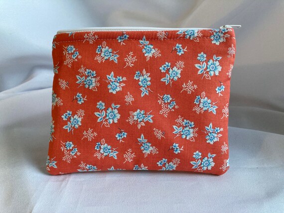 Padded zipper pouch deals