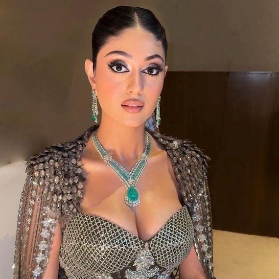 Gold Plated Polki Necklace Set: Emerald & Moissanite Kundan Jewelry