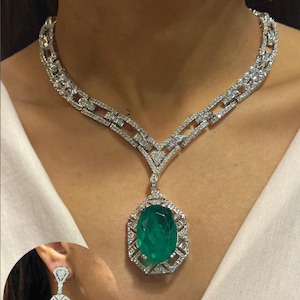 Sabyasachi inspiriert grüner Smaragd CZ Zirkonia Premium-Schmuck-Set, Halskette mit Ohrringen, American Diamond Set