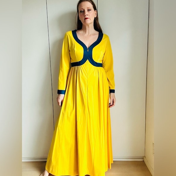 Vintage Vanity Fair Robe/House Dress Yellow Navy Blue Full Length Size Large Poolside Happy Colors Loungewear