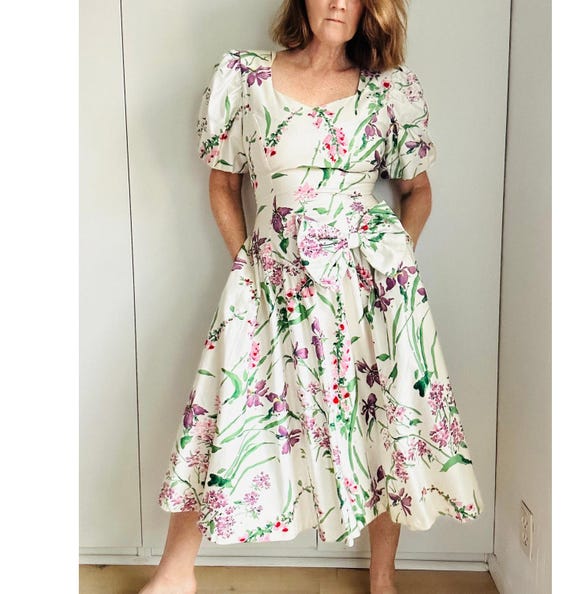 90s floral print dress Vintage 90s Floral Print Dress Tea Length Pastels Big Bow Modern Size  M-8-10