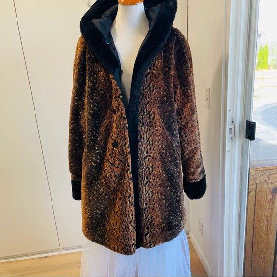 Vintage 90s Faux Fur Leopard Print Coat Reversibl… - image 4