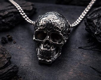 Gothic Skull Necklace