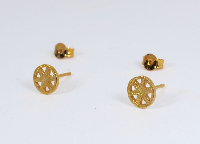 Small Dot Silver Stud Earrings Modern Geometric Style for Multi Piercings Gold-plated Silver