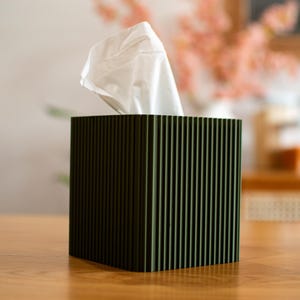 Modern Ribbed Tissue Box Cover – Minimalist 3D Printed Square Tissue Holder for Bathroom, Bedroom & Office