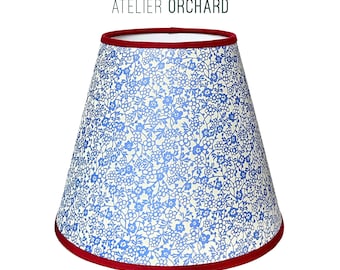 Non ti scordar di me in un paralume blu ghiaccio: misure personalizzate, stampa floreale botanica, finiture in lino, carta di tradizione giapponese