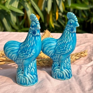 Two Vintage Turquoise Blue Chinese Porcelain Roosters - 11.5 cm - Rooster Figurine Statue - Rustic Country Decoration - Collection