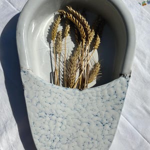 Antique Enamel Urinal Basin - Chamber Pot - Bedpan - Rustic Decor - Countryside - Shabby Chic