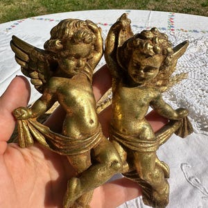 Pair of Vintage Wall Decorations Winged Angels Cherubs in Plaster & Wood Antique Gilt Bronze Finish - Cupid