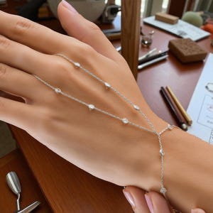 925 Sterling Silver Minimalist Hand Chain Bracelet, Dainty Finger Bracelet, Delicate Hand Harness Chain, Birthday Gift, Anniversary Gift