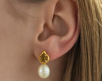 Van kleur veranderende kristal en pareldruppeloorbellen, 14K vergulde 925 sterlingzilveren bruidsoorbellen