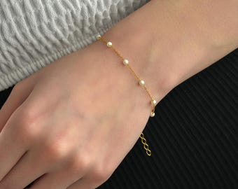 Sierlijke parelarmband, 14K vergulde stationsarmband van 925 sterlingzilver, minimalistische kettingsieraden voor dames