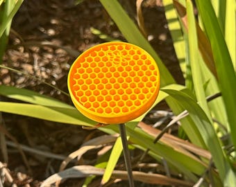 Bee Watering Station, Pollinator Bath, Butterfly Puddler Stake, Hexagonal Cup, Gardener Gift, Outdoor Decor