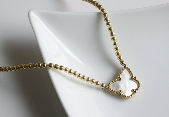 mother of pearl butterfly pendant