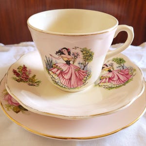 Vintage Teacup DUO with mismatched plate (#164)