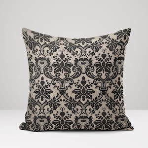 Black Baroque Damask Linen Pillow Cover: Vintage-Inspired Cushion